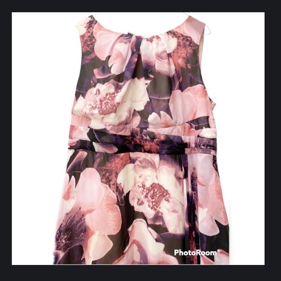 🍒 Sangria Maxi Dress… perfect for tall women!!! - Picture 8 of 12